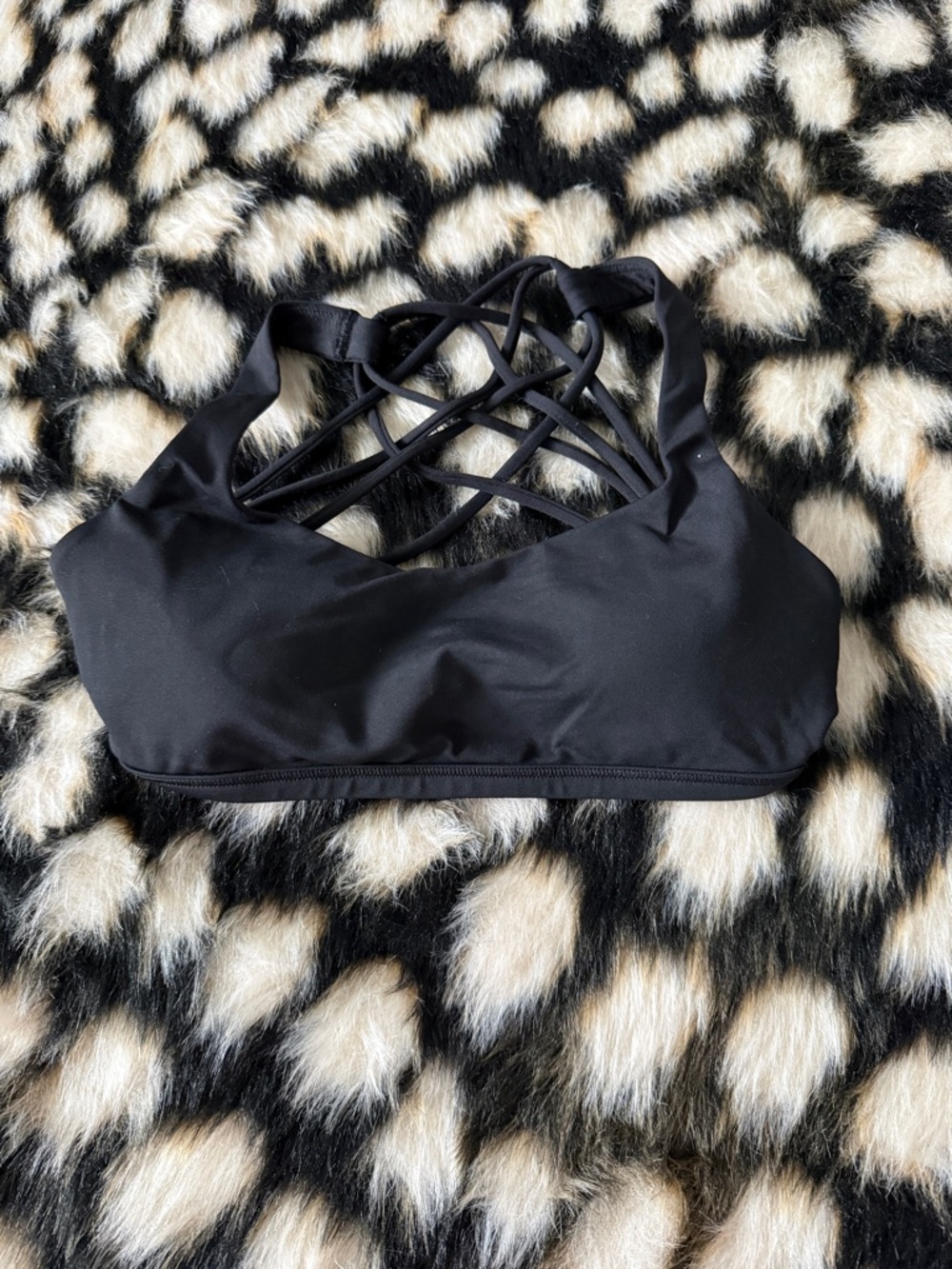 lululemon athletica Black Strappy Sports Bra with Crisscross Back
